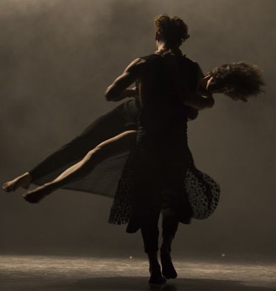 ‘Danza a Escena’ se despide del Auditorio de Barañain con Sharon Fridman y su ‘All Ways’